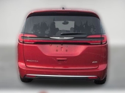 Chrysler Pacifica Select AWD 2026