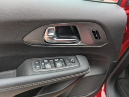 Chrysler Pacifica Select AWD 2026