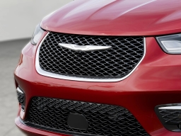 Chrysler Pacifica Select AWD 2026