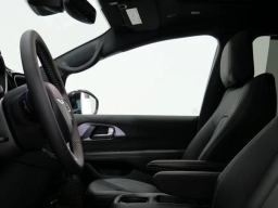 Chrysler Pacifica Select AWD 2026