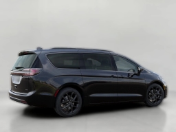 Chrysler Pacifica Select AWD 2026