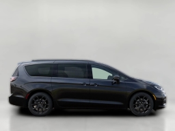 Chrysler Pacifica Select AWD 2026
