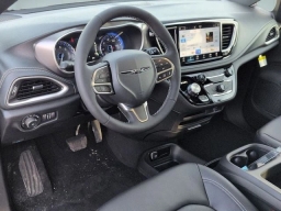 Chrysler Pacifica Select AWD 2026