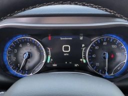 Chrysler Pacifica Select AWD 2026