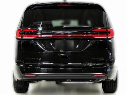 Chrysler Pacifica Limited AWD 2026