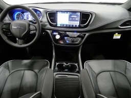 Chrysler Pacifica Limited AWD 2026