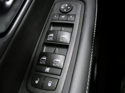 Chrysler Pacifica Limited AWD 2026