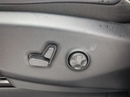 Chrysler Pacifica Limited AWD 2026