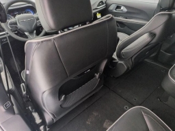 Chrysler Pacifica Limited AWD 2026