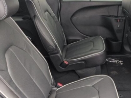 Chrysler Pacifica Limited AWD 2026