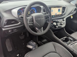 Chrysler Pacifica Limited AWD 2026