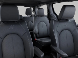 Chrysler Pacifica Limited AWD 2026