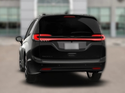 Chrysler Pacifica Limited AWD 2026