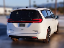 Chrysler Pacifica Limited AWD 2026