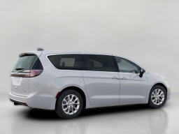 Chrysler Pacifica Limited AWD 2026