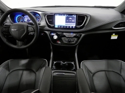 Chrysler Pacifica Limited AWD 2026