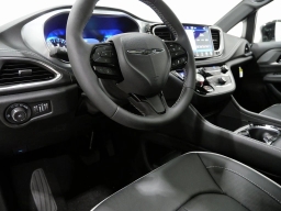 Chrysler Pacifica Limited AWD 2026