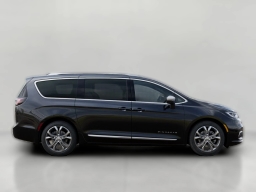 Chrysler Pacifica Pinnacle AWD 2026