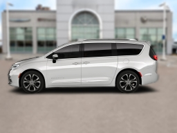 Chrysler Pacifica Pinnacle AWD 2026