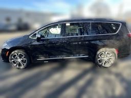 Chrysler Pacifica Pinnacle AWD 2026