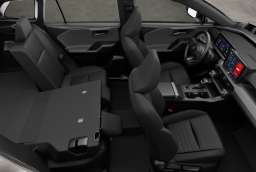 Toyota RAV4 SE FWD (Natl) 2026