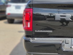 Ram 2500 Laramie 4x4 Crew Cab 6'4" Box 2026