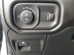 Ram 1500 Express 4x4 Crew Cab 5'7" Box 2026