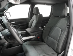 Ram 1500 Express 4x4 Crew Cab 5'7" Box 2026