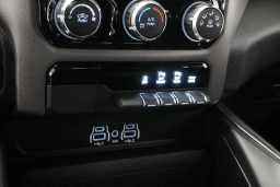 Ram 1500 Express 4x4 Crew Cab 5'7" Box 2026