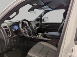 Ram 1500 Express 4x4 Crew Cab 5'7" Box 2026