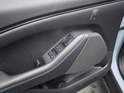 Ford Mustang Mach-E Select RWD 2026