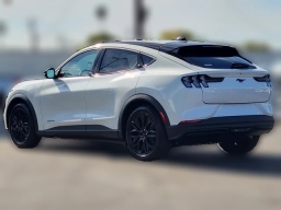 Ford Mustang Mach-E Select RWD 2026