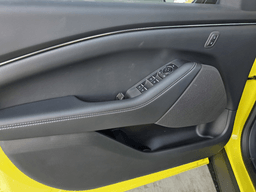 Ford Mustang Mach-E Select AWD 2025