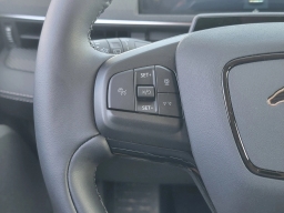 Ford Mustang Mach-E Select AWD 2025