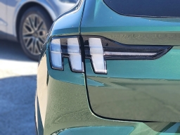 Ford Mustang Mach-E Premium RWD 2025