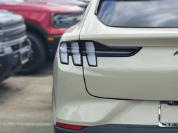 Ford Mustang Mach-E Premium RWD 2025