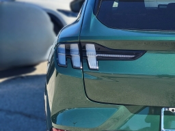 Ford Mustang Mach-E Premium RWD 2025