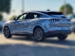 Ford Mustang Mach-E Premium RWD 2026