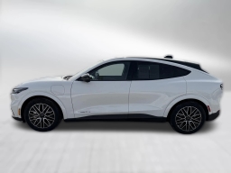 Ford Mustang Mach-E Premium AWD 2025