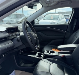 Ford Mustang Mach-E Premium AWD 2025