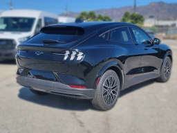 Ford Mustang Mach-E Premium AWD 2025