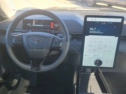 Ford Mustang Mach-E Premium AWD 2025