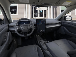 Ford Mustang Mach-E Premium AWD 2025