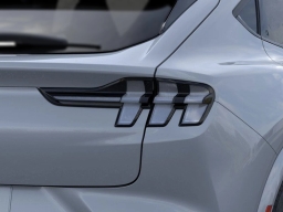 Ford Mustang Mach-E Premium AWD 2025