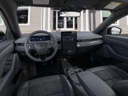 Ford Mustang Mach-E GT AWD 2025