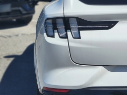 Ford Mustang Mach-E GT AWD 2026