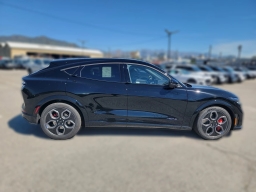 Ford Mustang Mach-E GT AWD 2026