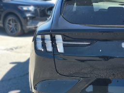 Ford Mustang Mach-E GT AWD 2026