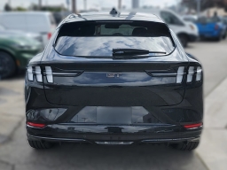 Ford Mustang Mach-E GT AWD 2025