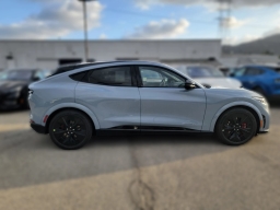 Ford Mustang Mach-E GT AWD 2025